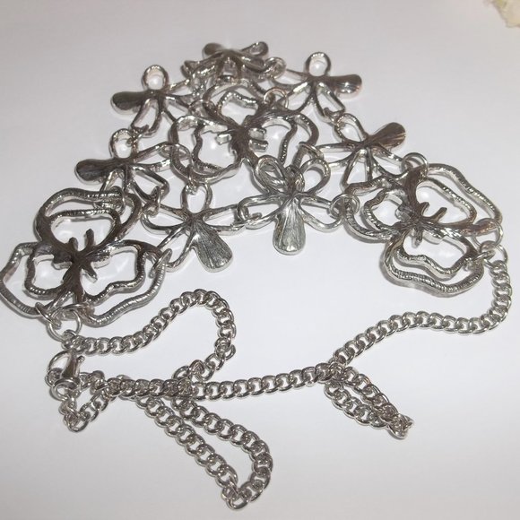 Pre-owned Statement Necklace Silver Flowers  White Rhinestones Bibbed A233 - Picture 5 of 7